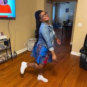 Meet your Posher, Liz